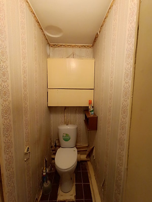 Продам однокомнатную (1-комн.) квартиру, Урицкого пр-кт, 99, Луга г