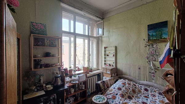 Продам комнату в 6-комн. квартире, Свечной пер, 27А, Санкт-Петербург г