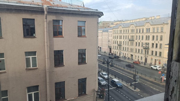 Продам комнату в 6-комн. квартире, Свечной пер, 27А, Санкт-Петербург г