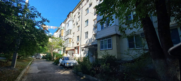 Продам трехкомнатную (3-комн.) квартиру, Горная ул, 3, Агой с