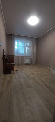 Продам трехкомнатную (3-комн.) квартиру, Горная ул, 3, Агой с