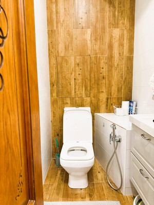 Продам трехкомнатную (3-комн.) квартиру, им. Яна Полуяна ул, 51/1, Краснодар г