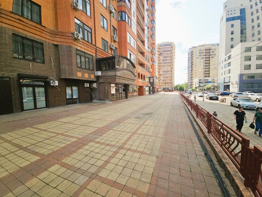 Продам трехкомнатную (3-комн.) квартиру, Комсомольская ул, 8, Краснодар г