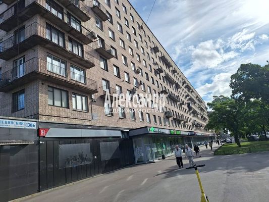 Продам двухкомнатную (2-комн.) квартиру, Ленинский пр-кт, 130/6, Санкт-Петербург г