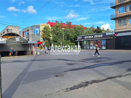 Продам двухкомнатную (2-комн.) квартиру, Ленинский пр-кт, 130/6, Санкт-Петербург г