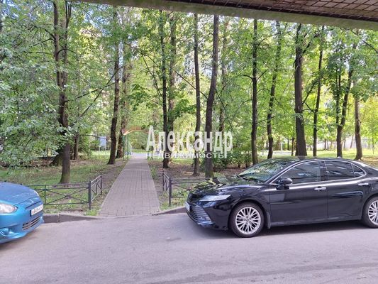 Продам двухкомнатную (2-комн.) квартиру, Ленинский пр-кт, 130/6, Санкт-Петербург г