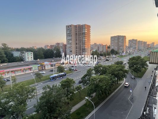 Продам двухкомнатную (2-комн.) квартиру, Ленинский пр-кт, 130/6, Санкт-Петербург г