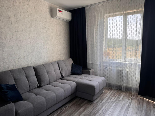 Продам однокомнатную (1-комн.) квартиру, Балаклавская ул, 73кд, Симферополь г