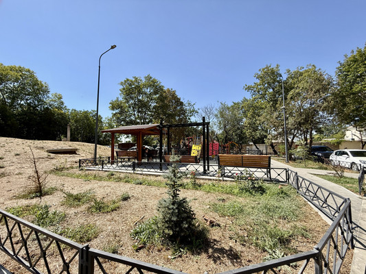 Продам трехкомнатную (3-комн.) квартиру, 1 Конной Армии ул, 11, Симферополь г