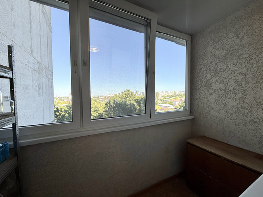 Продам трехкомнатную (3-комн.) квартиру, 1 Конной Армии ул, 11, Симферополь г