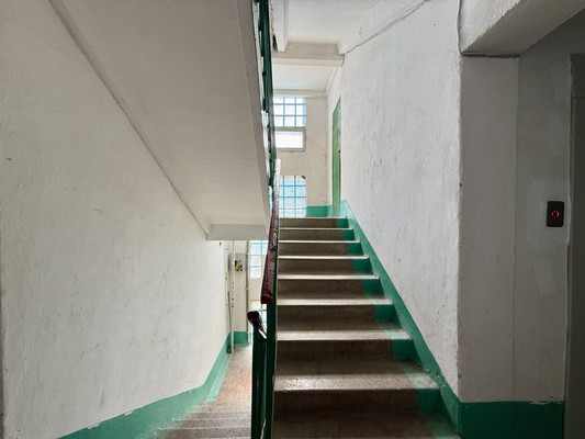 Продам трехкомнатную (3-комн.) квартиру, 1 Конной Армии ул, 11, Симферополь г