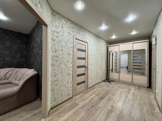 Продам двухкомнатную (2-комн.) квартиру, Володарского ул, 66Б, Брянск г