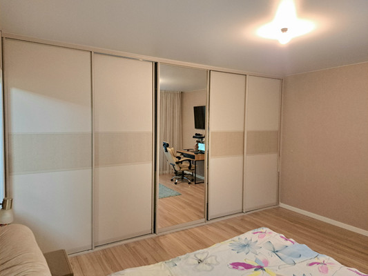 Продам двухкомнатную (2-комн.) квартиру, Кирова (Центральный мкр.) ул, 5к1, Домодедово г