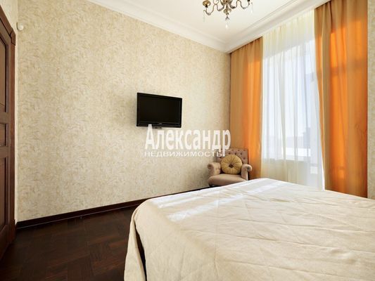 Продам многокомнатную квартиру, Песочная наб, 40, Санкт-Петербург г