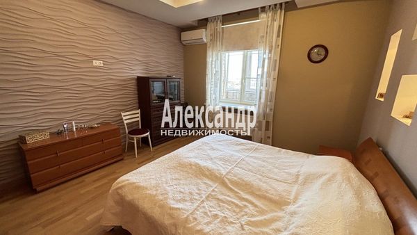 Продам трехкомнатную (3-комн.) квартиру, Республиканская ул, 6, Санкт-Петербург г
