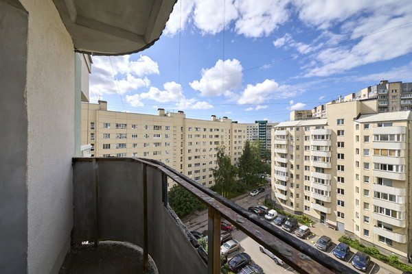 Продам двухкомнатную (2-комн.) квартиру, Ударников пр-кт, 27Вк2, Санкт-Петербург г