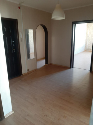 Продам трехкомнатную (3-комн.) квартиру, Новое ш, 3, Дрожжино рп