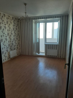 Продам трехкомнатную (3-комн.) квартиру, Новое ш, 3, Дрожжино рп
