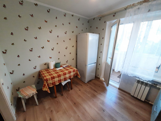 Продам двухкомнатную (2-комн.) квартиру, Дружбы ул, 4, Меньшово д