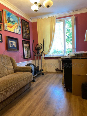 Продам трехкомнатную (3-комн.) квартиру, Искры ул, 9, Москва г
