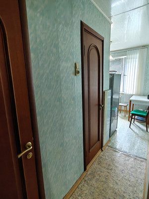 Продам двухкомнатную (2-комн.) квартиру, Кутузовский (Центральный мкр.) проезд, 18, Домодедово г