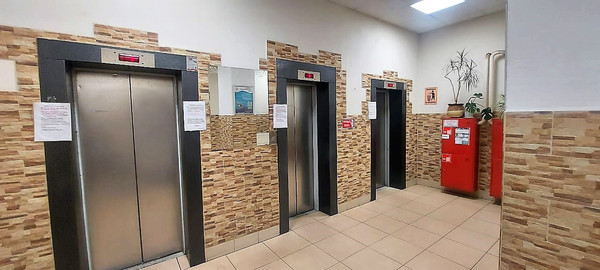 Продам трехкомнатную (3-комн.) квартиру, Дунайский пр-кт, 23, Санкт-Петербург г