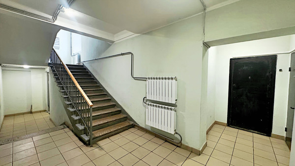 Продам трехкомнатную (3-комн.) квартиру, 3-я Гражданская ул, 54, Москва г