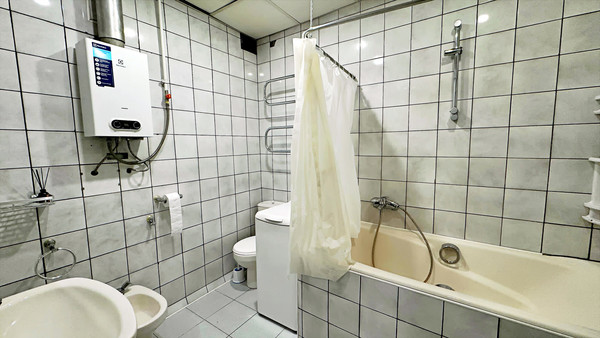 Продам трехкомнатную (3-комн.) квартиру, 3-я Гражданская ул, 54, Москва г