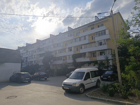 Продам двухкомнатную (2-комн.) квартиру, Яблочкова ул, 17, Грэсовский пгт