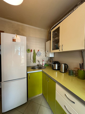 Продам трехкомнатную (3-комн.) квартиру, Спартаковская ул, 16а, Химки г
