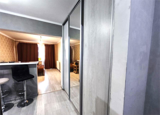 Продам однокомнатную (1-комн.) квартиру, Лесопарковая ул, 25, Красноярск г