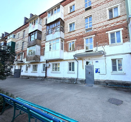 Продам трехкомнатную (3-комн.) квартиру, Кооперативная ул, 6, Апшеронск г