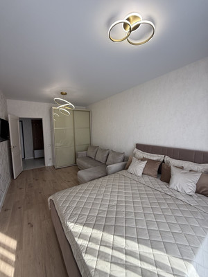 Продам однокомнатную (1-комн.) квартиру, Славы ул, 50к3, Мирное с