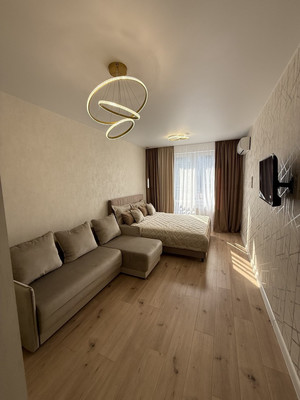 Продам однокомнатную (1-комн.) квартиру, Славы ул, 50к3, Мирное с