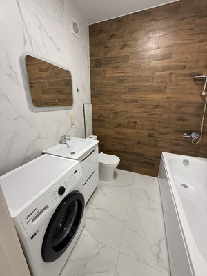 Продам однокомнатную (1-комн.) квартиру, Славы ул, 50к3, Мирное с