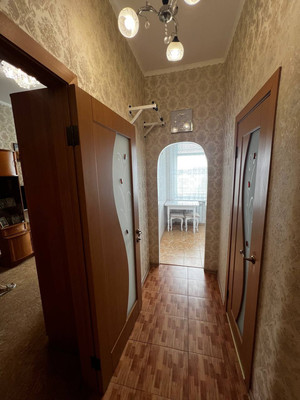 Продам однокомнатную (1-комн.) квартиру, Лизы Чайкиной ул, 13/166, Симферополь г
