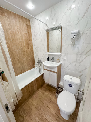 Продам трехкомнатную (3-комн.) квартиру, Конгрессная ул, 21, Краснодар г