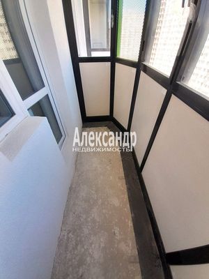 Продам однокомнатную (1-комн.) квартиру, Воронцовский б-р, 21к2, Мурино п