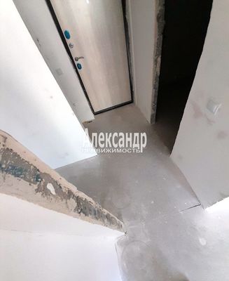 Продам однокомнатную (1-комн.) квартиру, Воронцовский б-р, 21к2, Мурино п