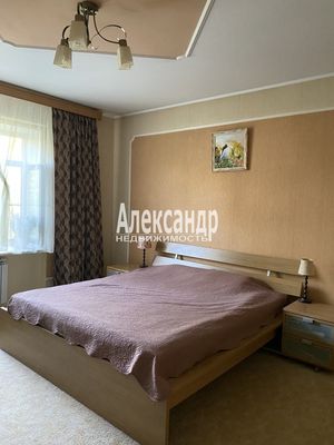 Продам трехкомнатную (3-комн.) квартиру, Московский пр-кт, 7, Выборг г