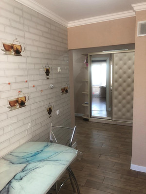 Продам двухкомнатную (2-комн.) квартиру, Ленина ул, 11, Подгорный п