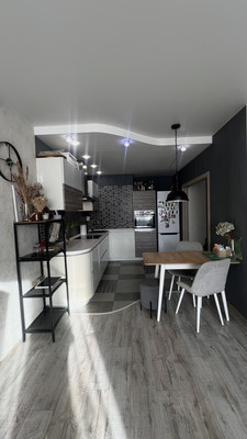 Продам двухкомнатную (2-комн.) квартиру, Радужная ул, 6к2, Видное г