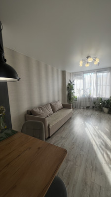 Продам двухкомнатную (2-комн.) квартиру, Радужная ул, 6к2, Видное г
