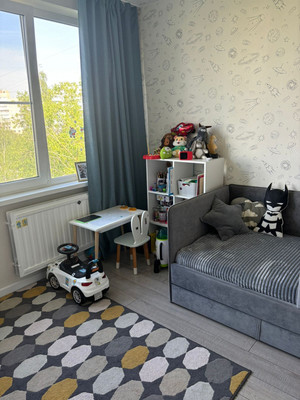 Продам двухкомнатную (2-комн.) квартиру, Трудящихся б-р, 21, Колпино г