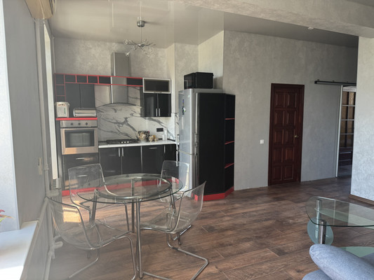 Продам двухкомнатную (2-комн.) квартиру, Мира ул, 90, Краснодар г