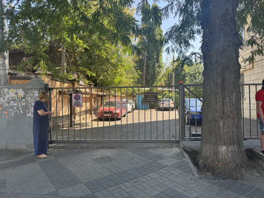Продам двухкомнатную (2-комн.) квартиру, Мира ул, 90, Краснодар г