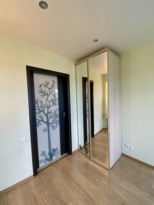 Продам трехкомнатную (3-комн.) квартиру, Карташихина ул, 19, Санкт-Петербург г