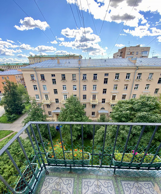 Продам трехкомнатную (3-комн.) квартиру, Карташихина ул, 19, Санкт-Петербург г