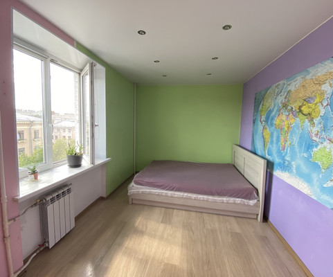 Продам трехкомнатную (3-комн.) квартиру, Карташихина ул, 19, Санкт-Петербург г