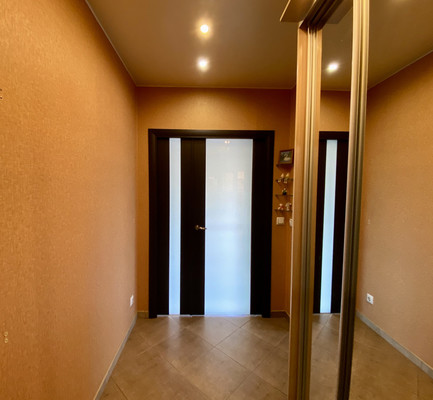 Продам трехкомнатную (3-комн.) квартиру, Карташихина ул, 19, Санкт-Петербург г